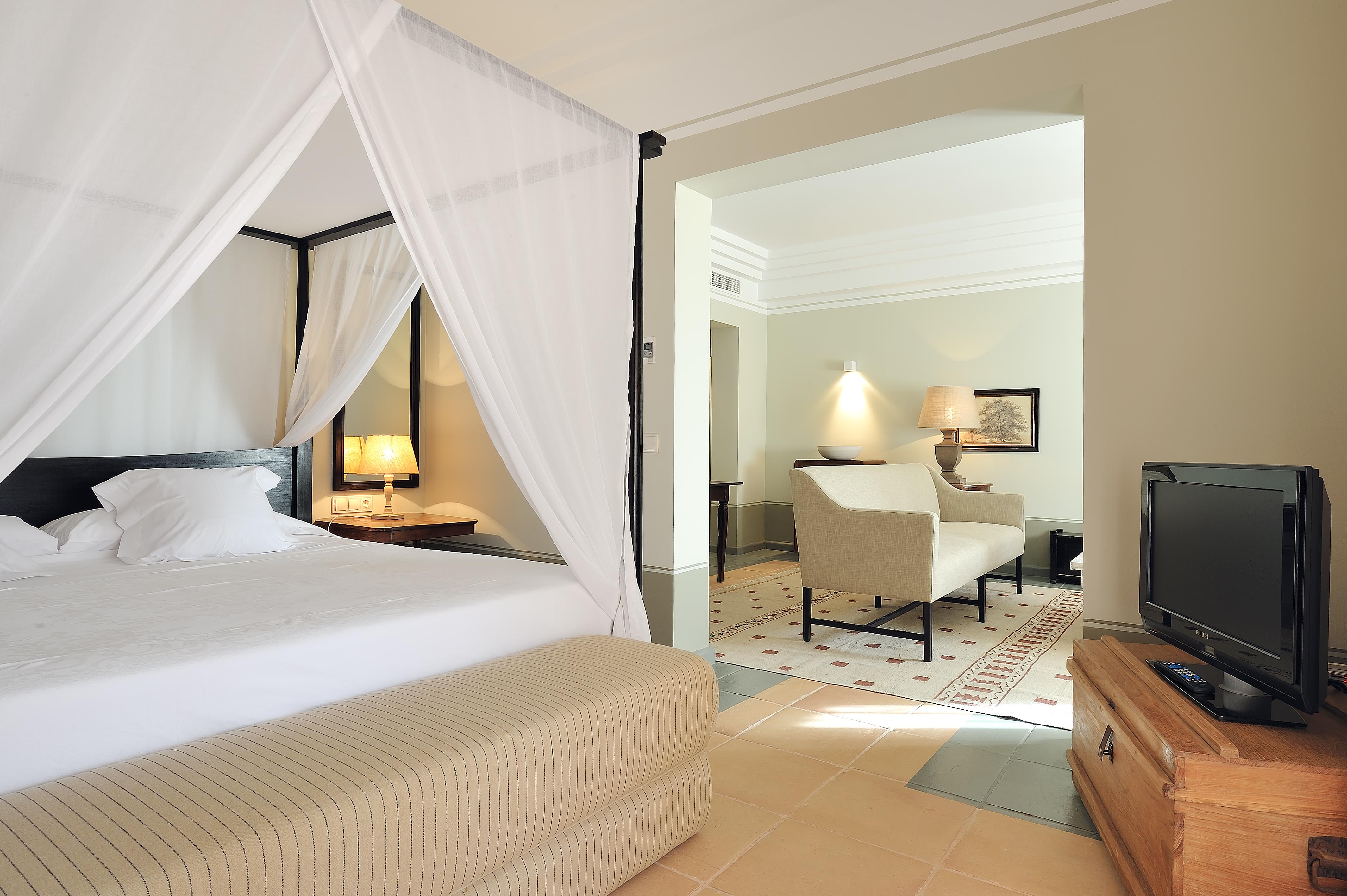 โรงแรมวินชีเอสเทรลลาเดลมาร์ มาร์เบยา ภายนอก รูปภาพ A suite at the hotel