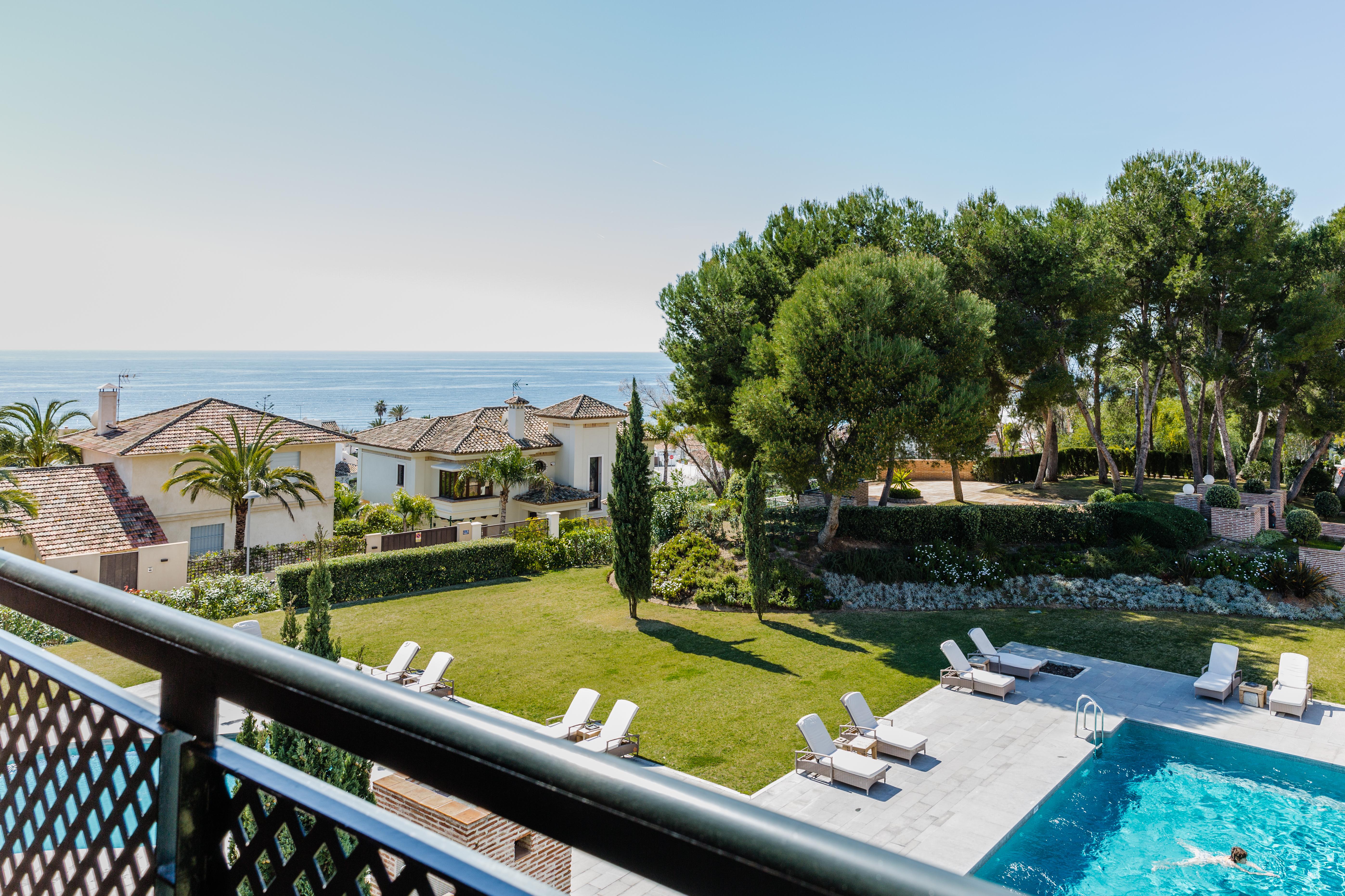 โรงแรมวินชีเอสเทรลลาเดลมาร์ มาร์เบยา ภายนอก รูปภาพ View of the Mediterranean from the hotel