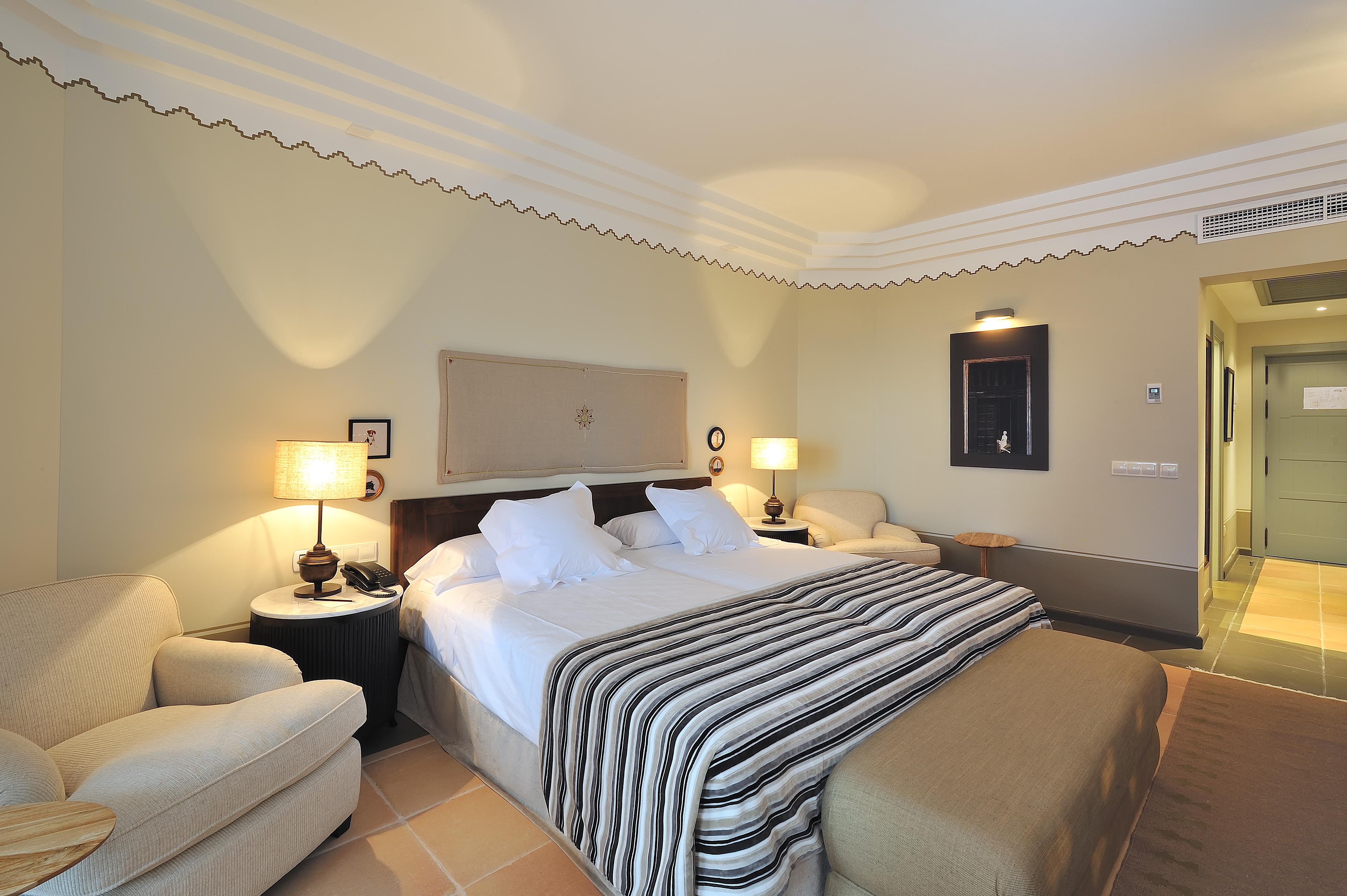 โรงแรมวินชีเอสเทรลลาเดลมาร์ มาร์เบยา ห้อง รูปภาพ A bedroom at the hotel