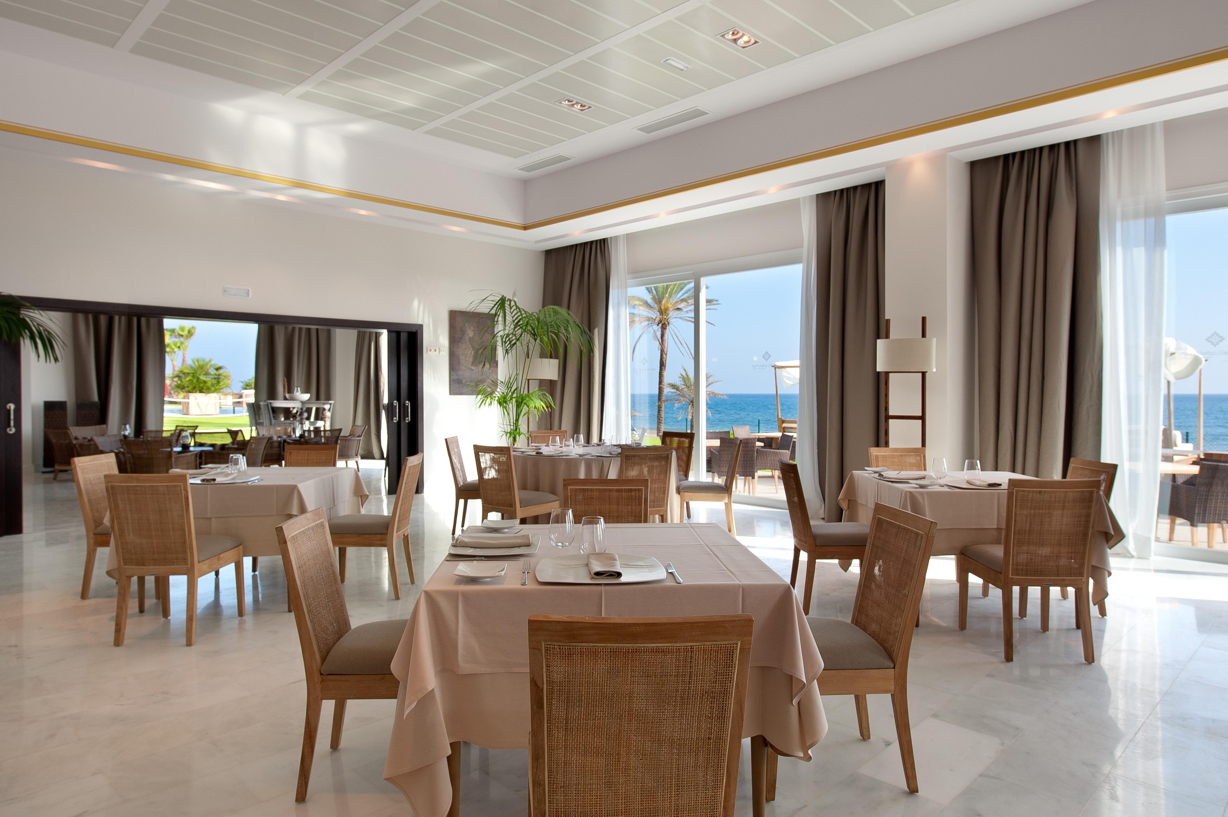 โรงแรมวินชีเอสเทรลลาเดลมาร์ มาร์เบยา ภายนอก รูปภาพ Restaurant