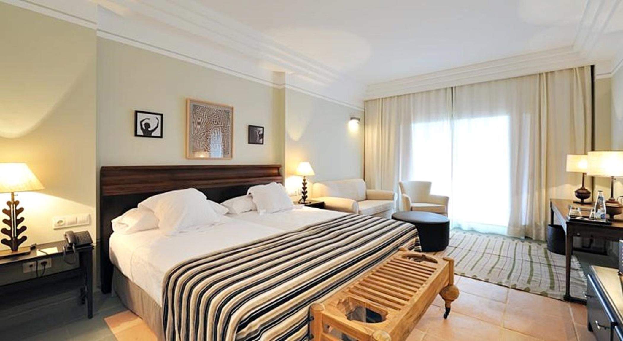 โรงแรมวินชีเอสเทรลลาเดลมาร์ มาร์เบยา ห้อง รูปภาพ A bedroom at the hotel