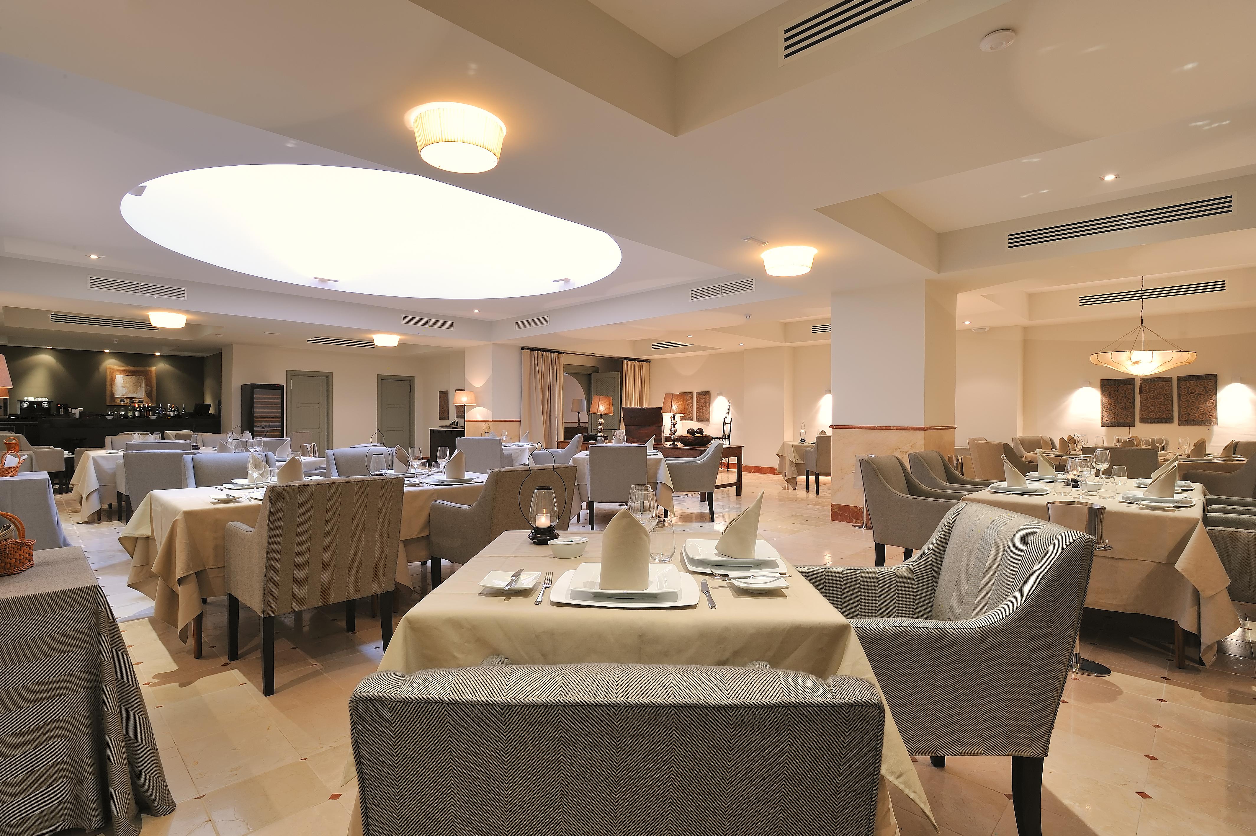 โรงแรมวินชีเอสเทรลลาเดลมาร์ มาร์เบยา ภายนอก รูปภาพ Restaurant