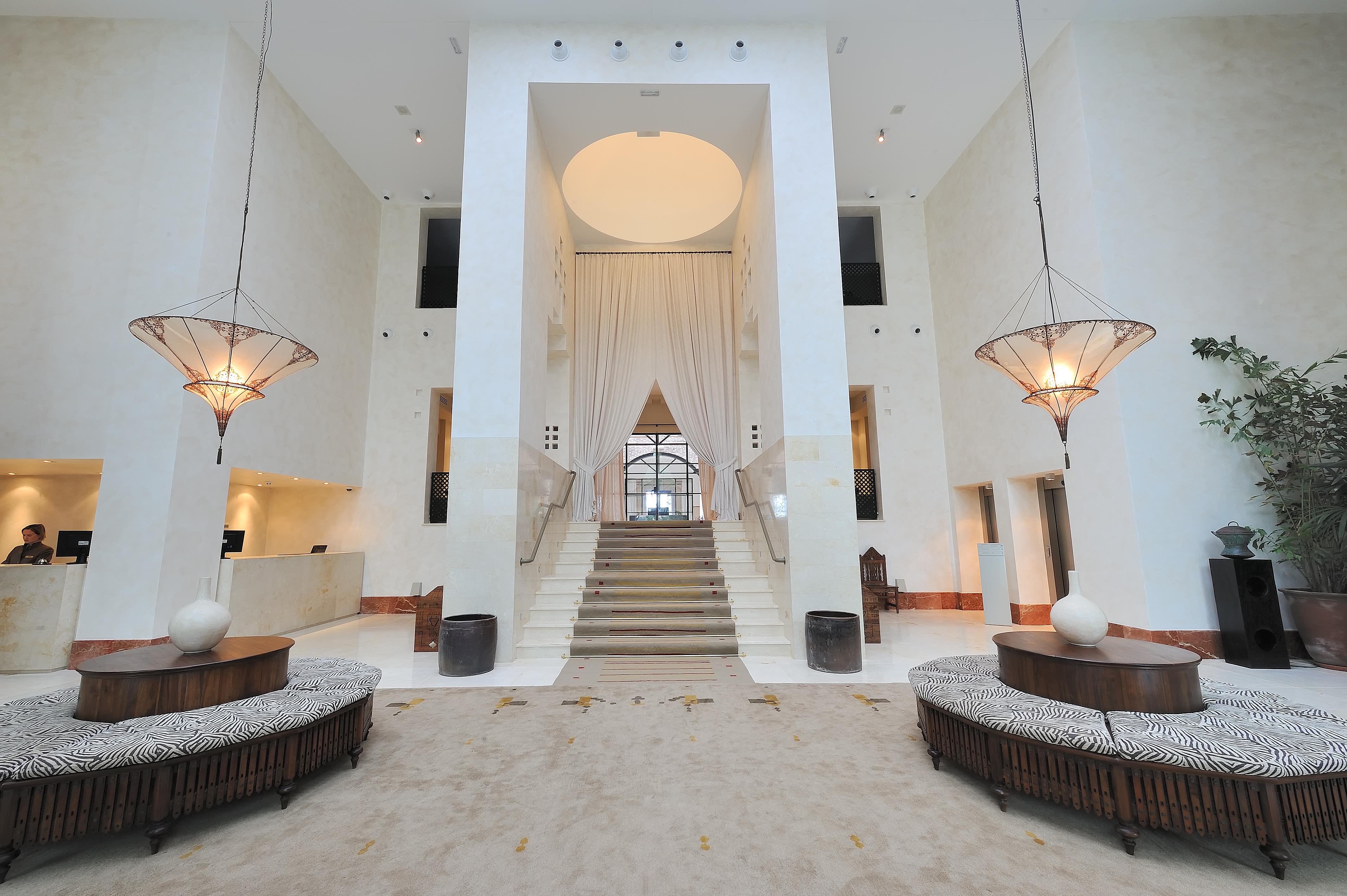 โรงแรมวินชีเอสเทรลลาเดลมาร์ มาร์เบยา ภายใน รูปภาพ The lobby of the hotel