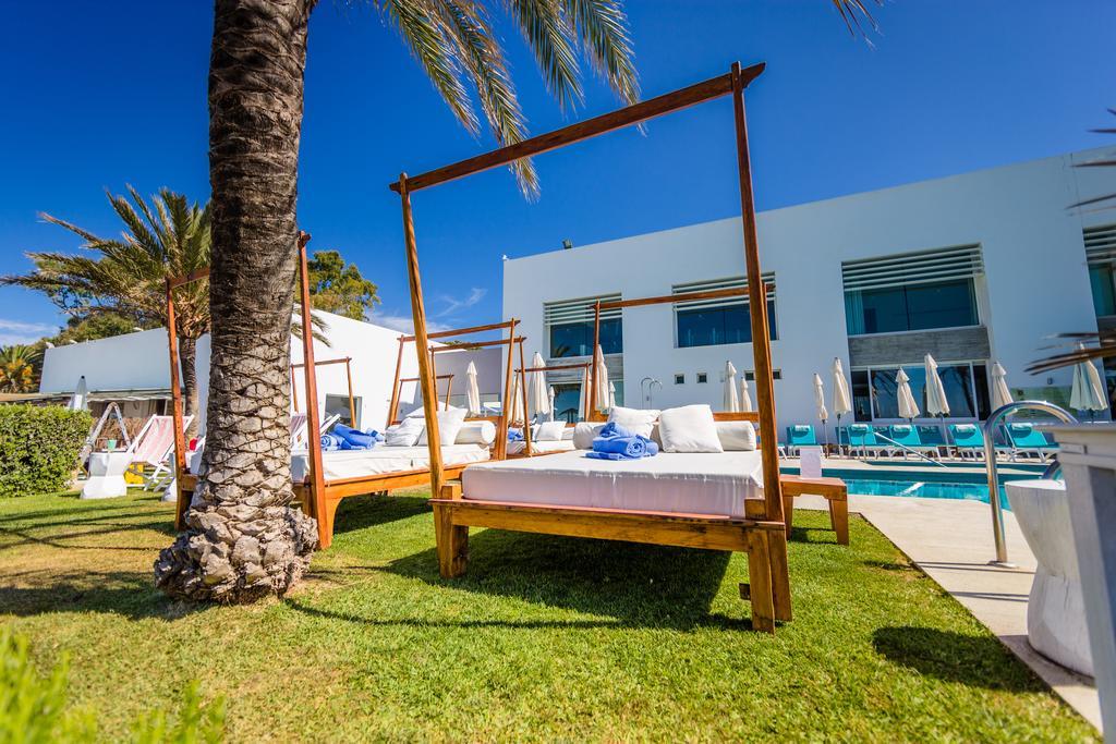โรงแรมวินชีเอสเทรลลาเดลมาร์ มาร์เบยา ภายนอก รูปภาพ The hotel's pool area